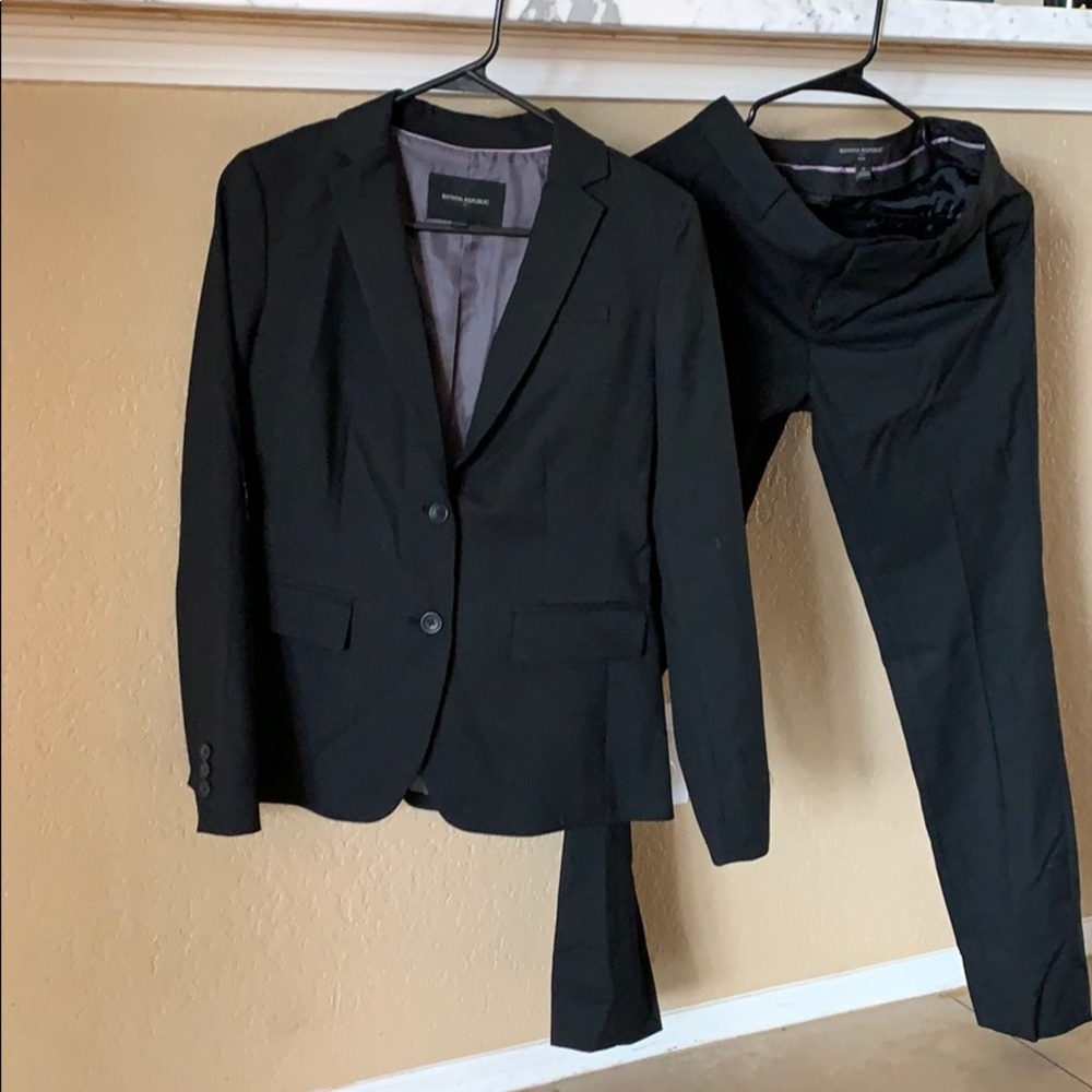 Black Suit - Banana Republic